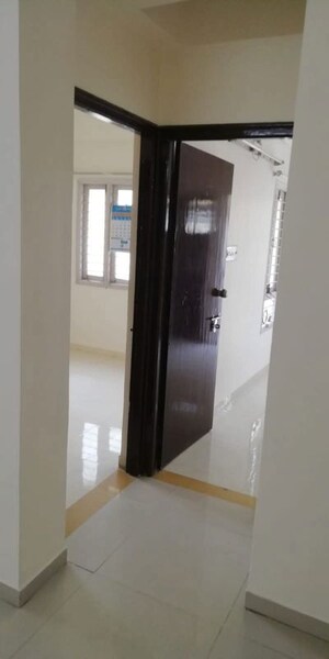 Room in 3 BHK Apartment at Vastrapur – for Rent
