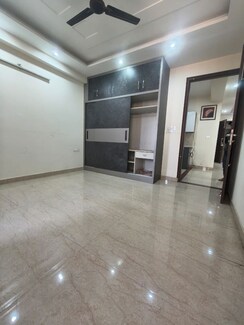3 BHK + Pooja Room Builder Floor For Rent in Sector 43