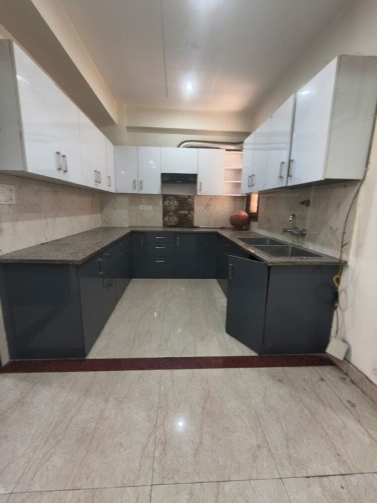 Kitchen, sector 43 3 Bedroom 2400 Sq.Ft. Builder Floor In Sector 43 Gurgaon 10366014