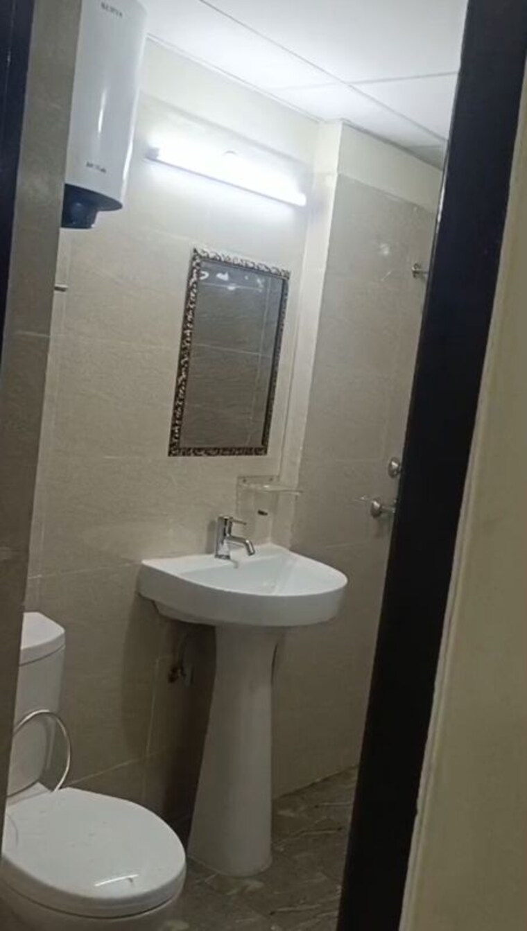 Bathroom, amrapali-terrace-homes 3 Bedroom 1185 Sq.Ft. Apartment In Tech Zone 4 Greater Noida Greater Noida 10169801