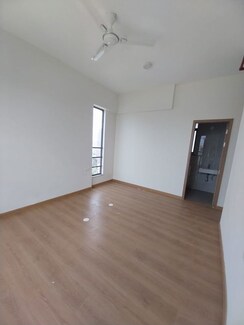 2 BHK + Extra Room Apartment For Rent in Savvy Merushikhar