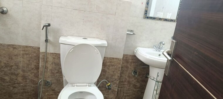 Bathroom, logix-blossom-zest 2 Bedroom 940 Sq.Ft. Apartment In Sector 143 Noida 10364295