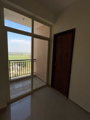 Room in 4 BHK Apartment at Excella Kutumb, Sultanpur Road – for Rent