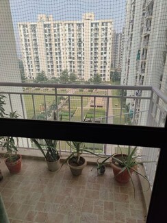 2.5 BHK + Pooja Room,Servant Room Apartment For Rent in Spaze Privy