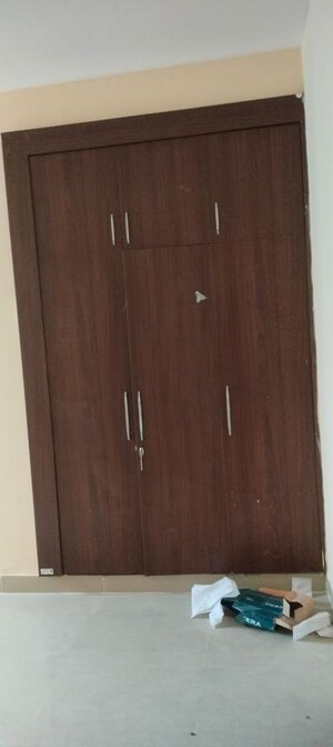 Furnished Amenities in 3 BHK Apartment at Sikka Kaamna Greens, Sector 143a Noida – for Rent