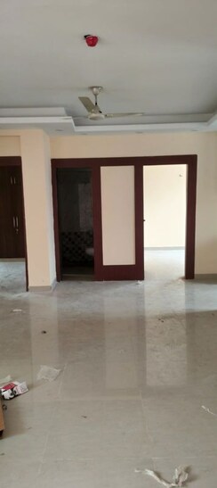 3 BHK + Basement Apartment For Rent in Sikka Kaamna Greens