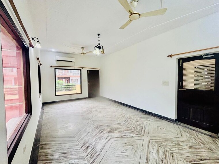 Bedroom, sector 21c 3 Bedroom 500 Sq.Yd. Builder Floor In Sector 21c Faridabad 10366157