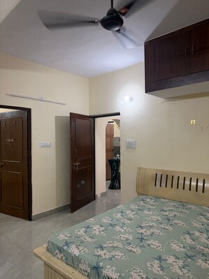 Room in 1 BHK Builder Floor at Tagore Garden Extension – for Rent