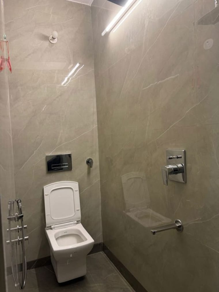 Bathroom, tagore garden extension 1 Bedroom 60 Sq.Yd. Builder Floor In Tagore Garden Extension Delhi 10366164