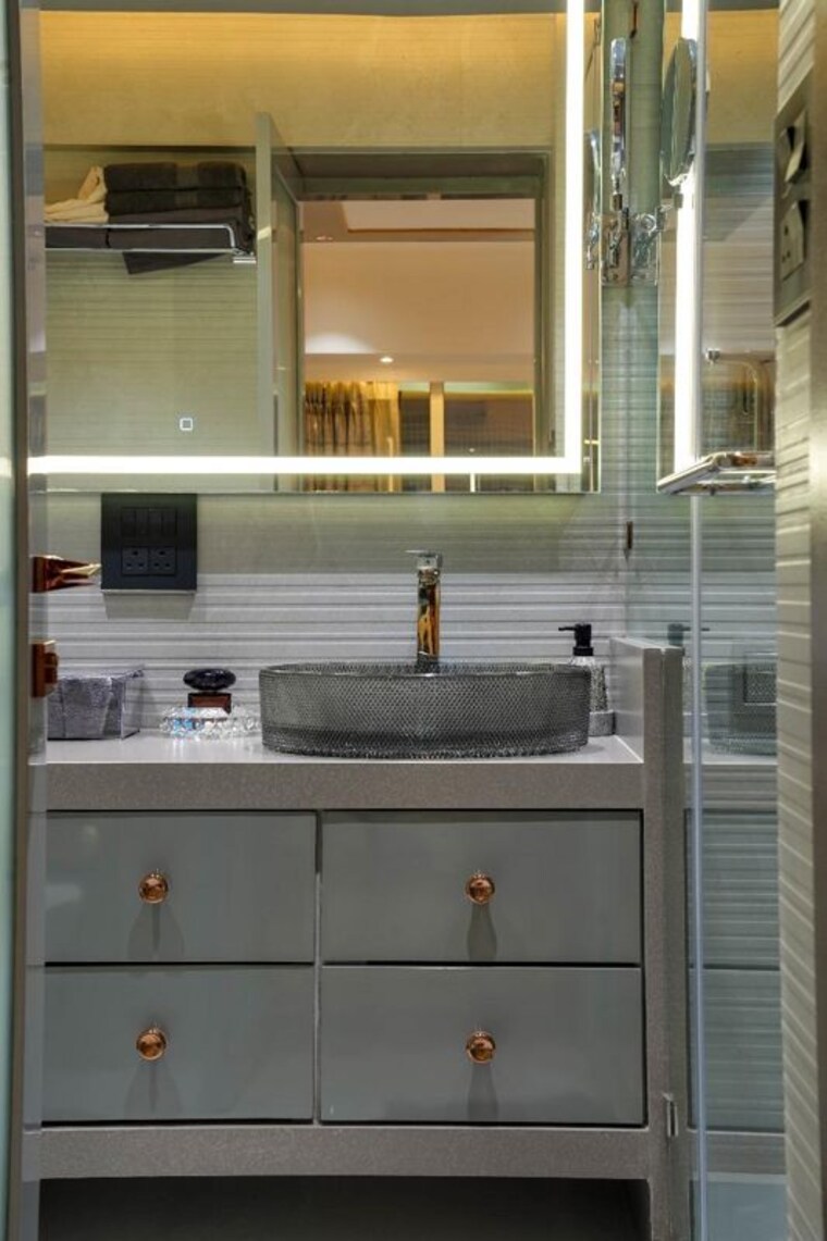 Attached Bathroom, k-raheja-artesia 4 Bedroom 3900 Sq.Ft. Apartment In Worli Mumbai 10366174