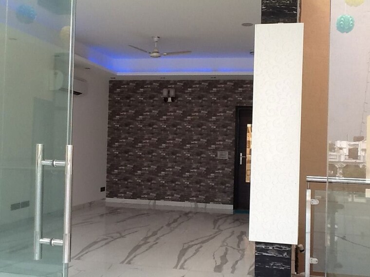 Bathroom, sector 36 6 Bedroom 205 Sq.Mt. Independent House In Sector 36 Noida 10366151