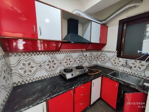 Kitchen in 2 BHK Builder Floor at Sector 43 – for Rent