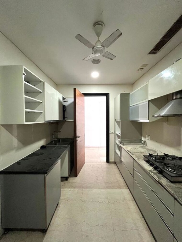 Kitchen, omkar-1973 3 Bedroom 2500 Sq.Ft. Apartment In Worli Mumbai 10366169
