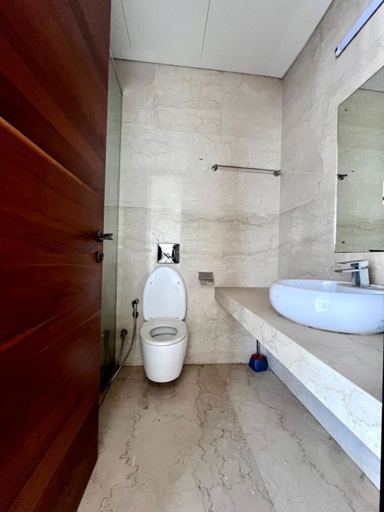 Bathroom, omkar-1973 3 Bedroom 2500 Sq.Ft. Apartment In Worli Mumbai 10366169