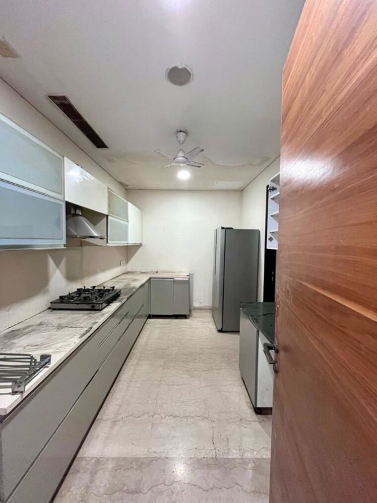 Bathroom, omkar-1973 3 Bedroom 2500 Sq.Ft. Apartment In Worli Mumbai 10366169
