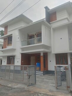4 BHK + Study Room,Extra Room,Basement Independent House For Sale in Mannuthy