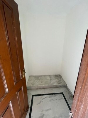 Furnished Amenities in 2 BHK Independent House at Sector 22 – for Rent