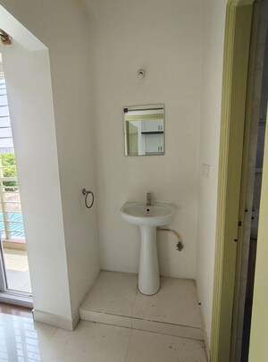 Bathroom in 3 BHK Builder Floor at Hsr Layout Sector 2 – for Rent