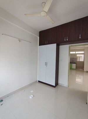 Room in 3 BHK Builder Floor at Hsr Layout Sector 2 – for Rent