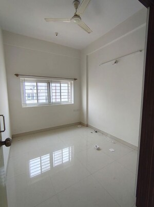 Room in 3 BHK Builder Floor at Hsr Layout Sector 2 – for Rent