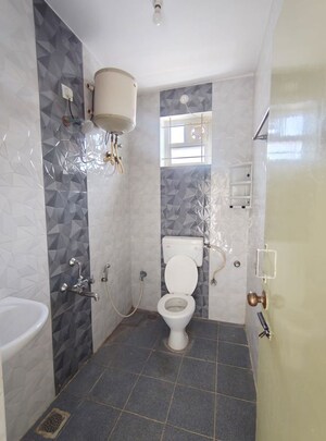 Bathroom in 3 BHK Builder Floor at Hsr Layout Sector 2 – for Rent