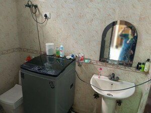 Team Area in 1 BHK Builder Floor at RWA Apartments Sector 47, Sector 47 – for Rent