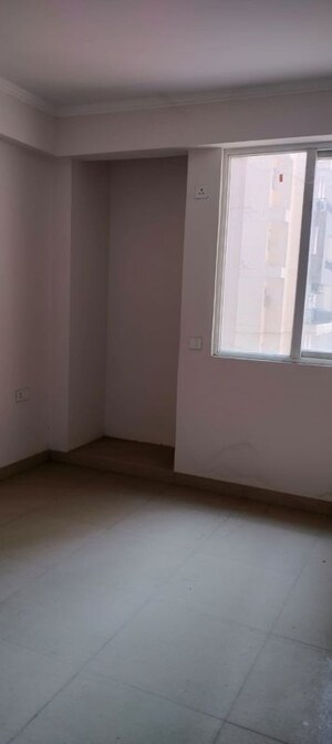 Room in 2.5 BHK Apartment at Amrapali Kingswood, Sector 4 Greater Noida – for Sale