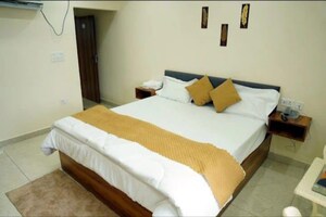 Bedroom in  Pg at Sahastradhara – for Rent