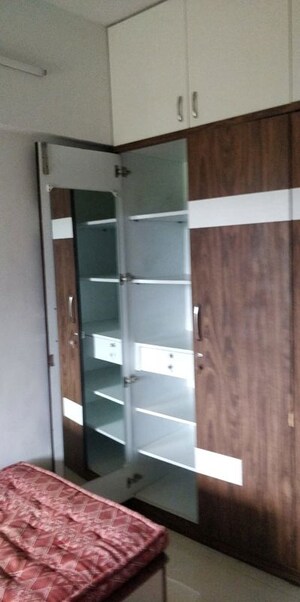 Furnished Amenities in 2 BHK Apartment at Wireless Colony – for Rent