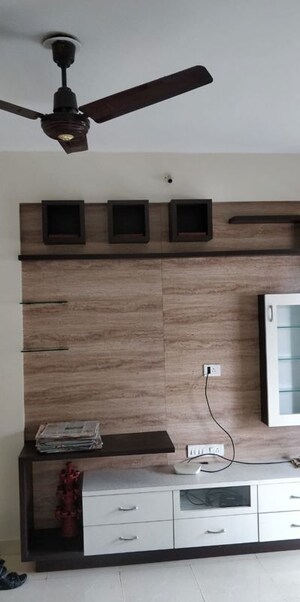 Furnished Amenities in 2 BHK Apartment at Wireless Colony – for Rent