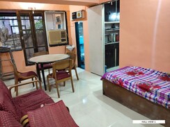 2 BHK Apartment For Rent in Vile Parle West