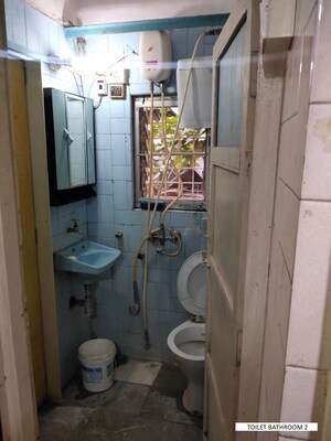 Bathroom in 2 BHK Apartment at Vile Parle West – for Rent