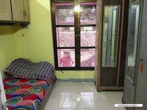 Bedroom in 2 BHK Apartment at Vile Parle West – for Rent