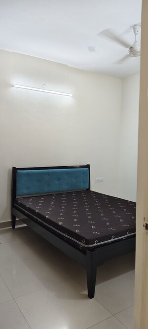 Bedroom in 2 BHK Apartment at Halasuru – for Rent