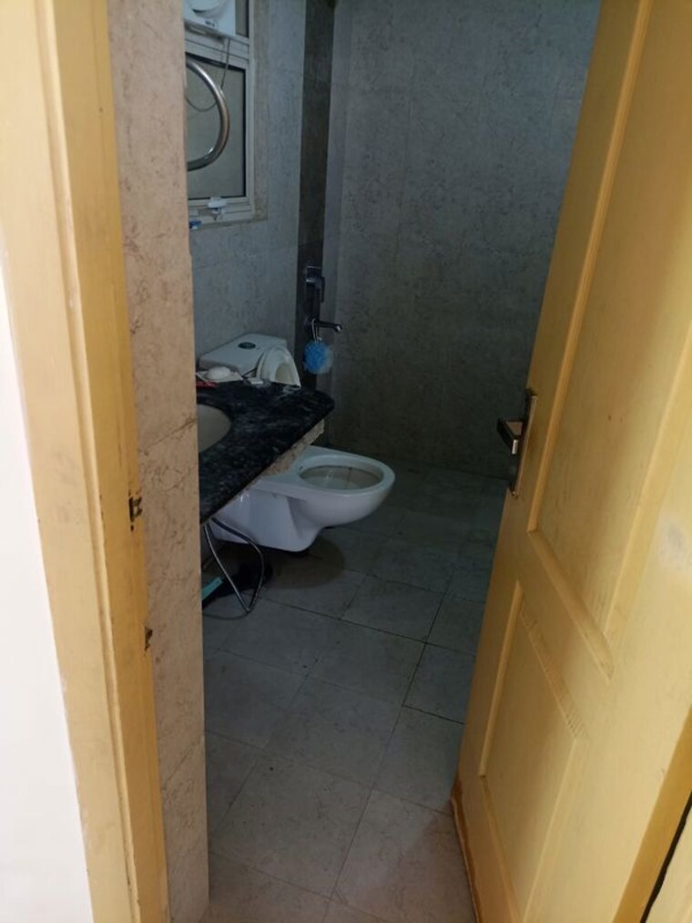Bathroom, paarth-aadyant 3 Bedroom 1500 Sq.Ft. Apartment In Gomti Nagar Lucknow 10366344