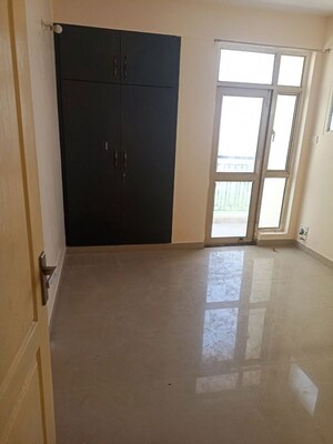 Room in 3 BHK Apartment at Paarth Aadyant, Gomti Nagar – for Rent
