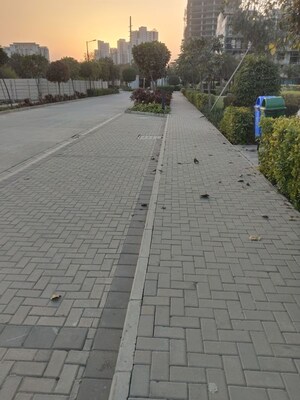   Plot at Unitech Uniworld Resorts-The Residences, Sector 33 – for Sale