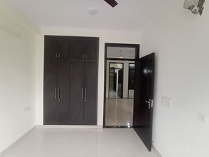 Room in 2.5 BHK Builder Floor at Vasant Kunj – for Rent
