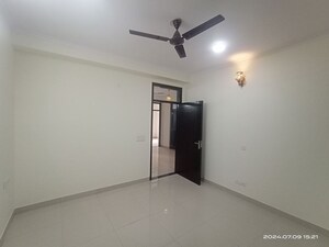 Room in 2.5 BHK Builder Floor at Vasant Kunj – for Rent