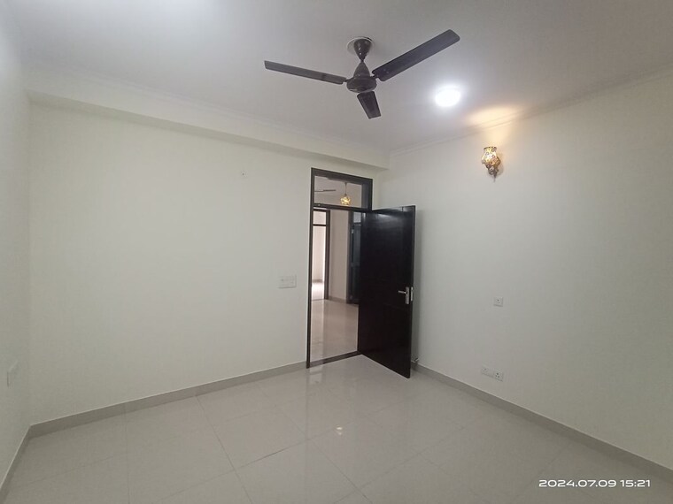 Room, vasant kunj 2.5 Bedroom 1000 Sq.Ft. Builder Floor In Vasant Kunj Delhi 10366374