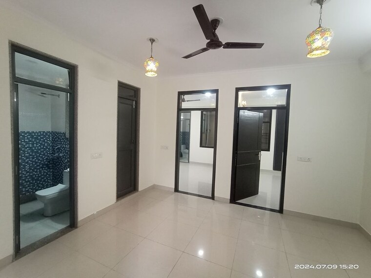 Room, vasant kunj 2.5 Bedroom 1000 Sq.Ft. Builder Floor In Vasant Kunj Delhi 10366374