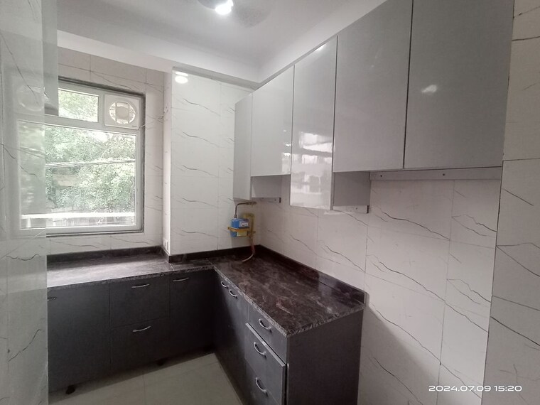 Kitchen, vasant kunj 2.5 Bedroom 1000 Sq.Ft. Builder Floor In Vasant Kunj Delhi 10366374