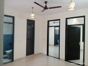 Room in 2.5 BHK Builder Floor at Vasant Kunj – for Rent