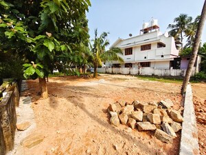  Plot For Sale in Kesavadasapuram