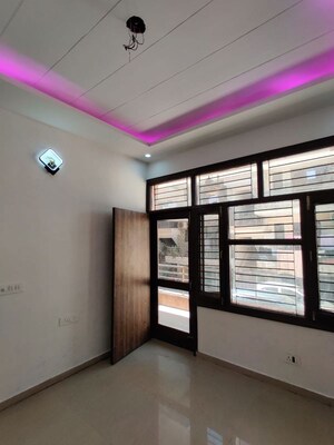 Room in 3 BHK Builder Floor at Sector 20 – for Sale