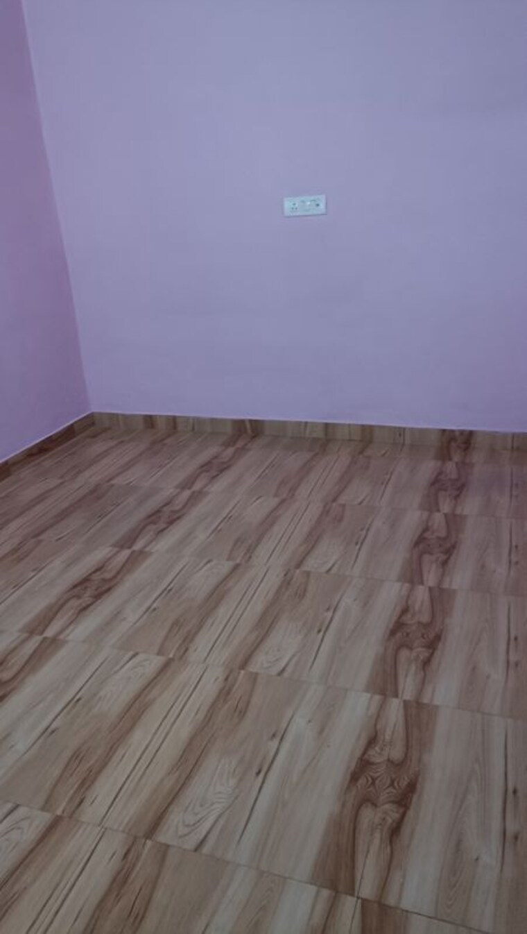 Room, sector 36 1 Bedroom 550 Sq.Ft. Independent House In Sector 36 Noida 10366421