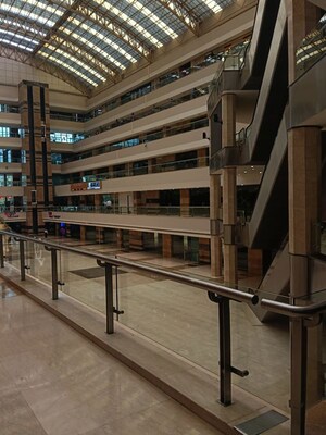  Shop – Exterior View View at Dlf Phase I - for Rent