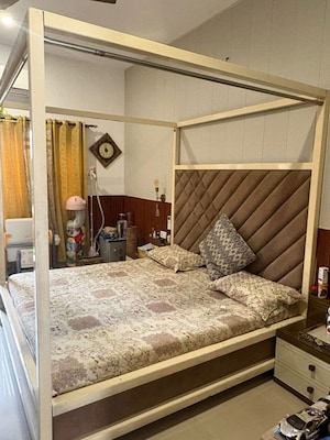 Bedroom in 3 BHK Villa at Canal Road – for Sale