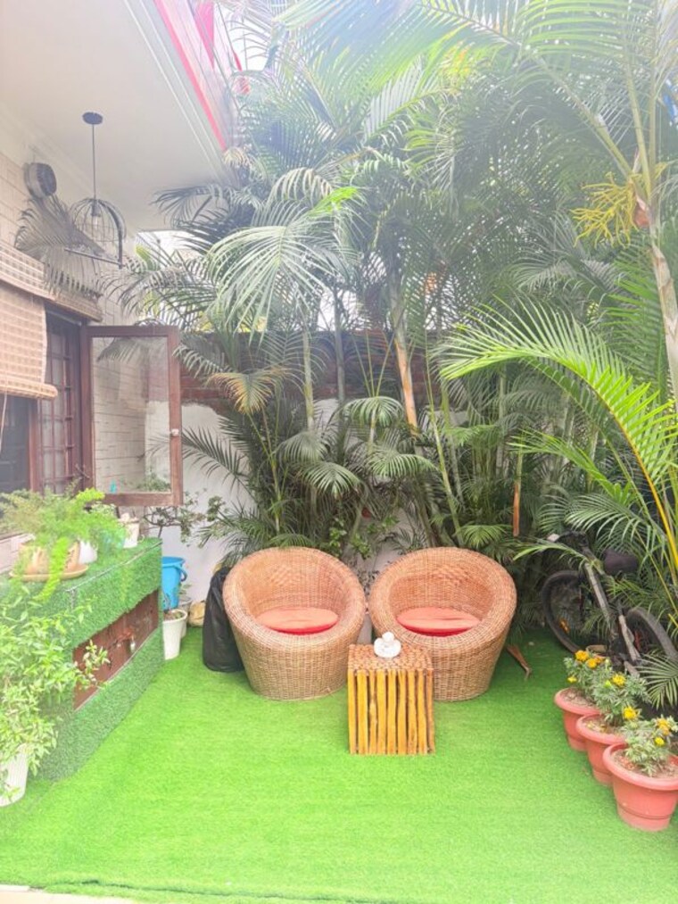Garden, canal road 3 Bedroom 150 Sq.Yd. Villa In Canal Road Dehradun 10366429