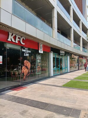  Shop For Rent in Dlf Phase I